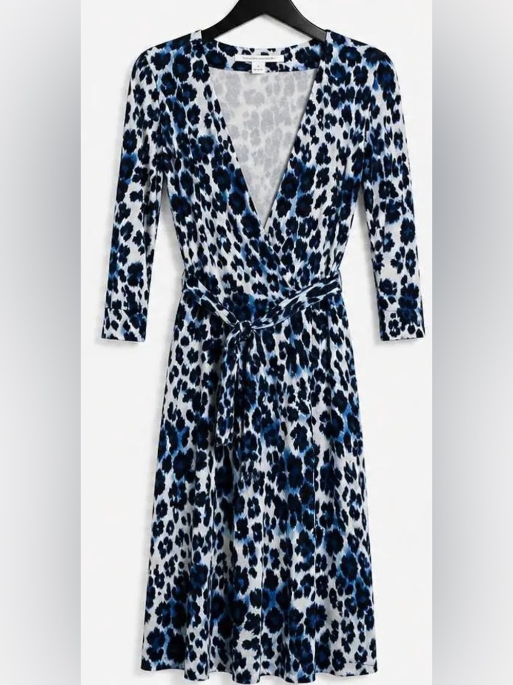 Diane Von Furstenberg Snow Blue Leopard Print Wrap Dress with Belt Silk size 6